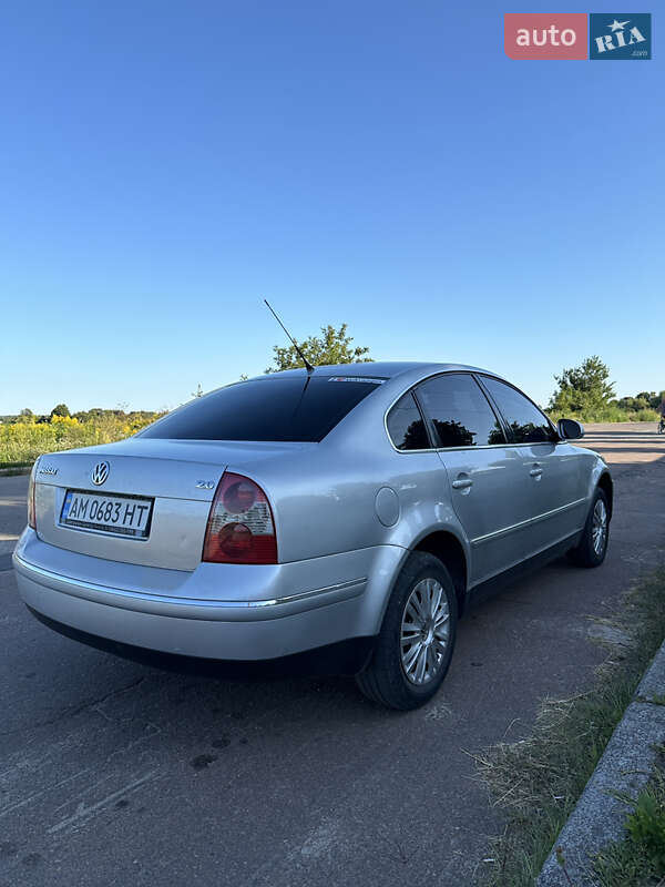 Седан Volkswagen Passat 2005 в Бердичеве
