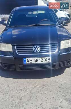 Седан Volkswagen Passat 2004 в Днепре