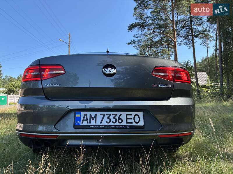 Седан Volkswagen Passat 2015 в Житомирі