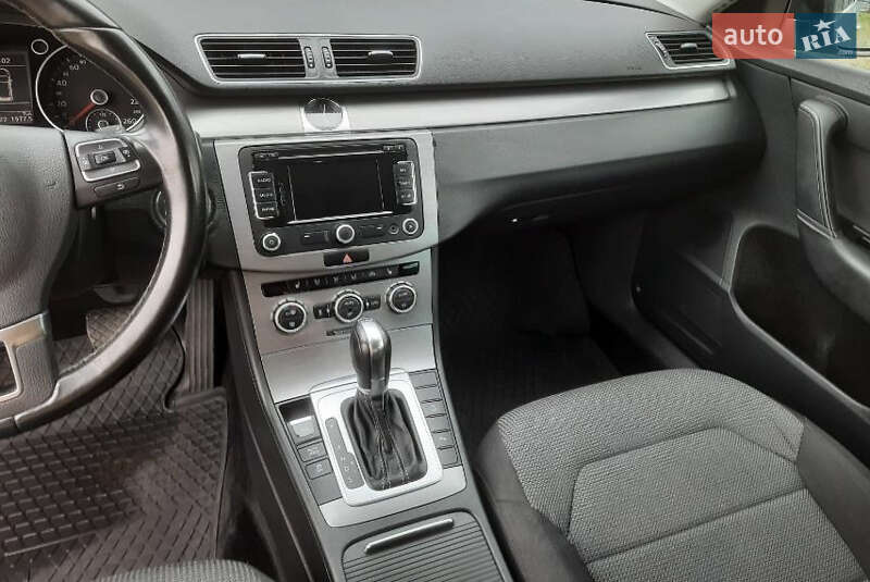 Универсал Volkswagen Passat 2014 в Черновцах