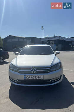 Универсал Volkswagen Passat 2011 в Киеве