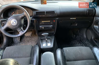 Седан Volkswagen Passat 1997 в Рівному