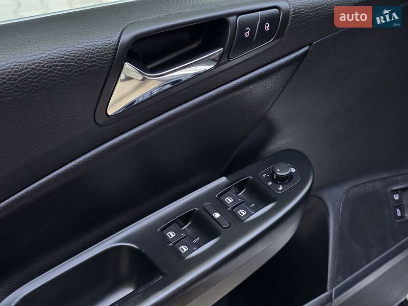 Седан Volkswagen Passat 2008 в Хмельницком