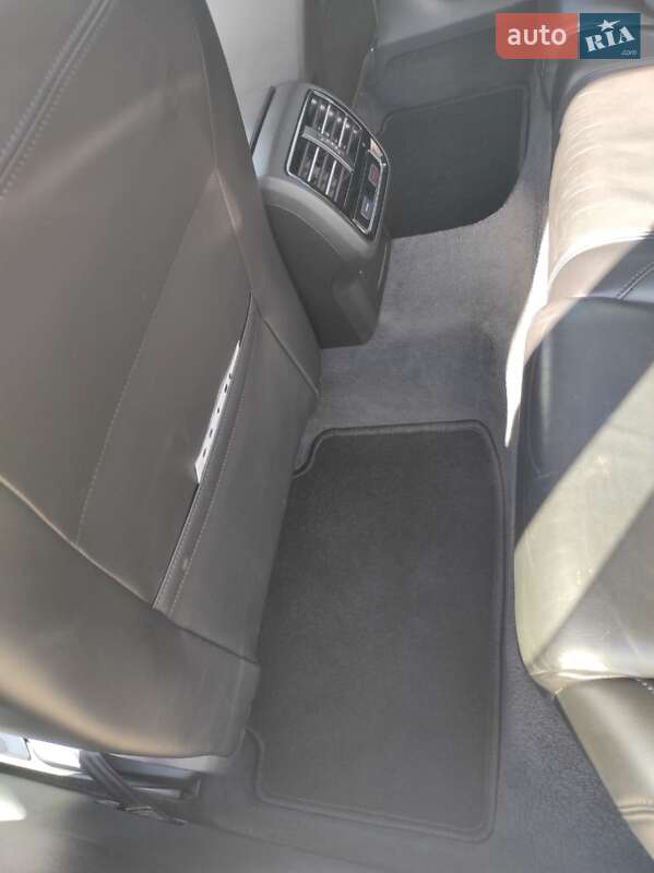 Універсал Volkswagen Passat 2015 в Житомирі