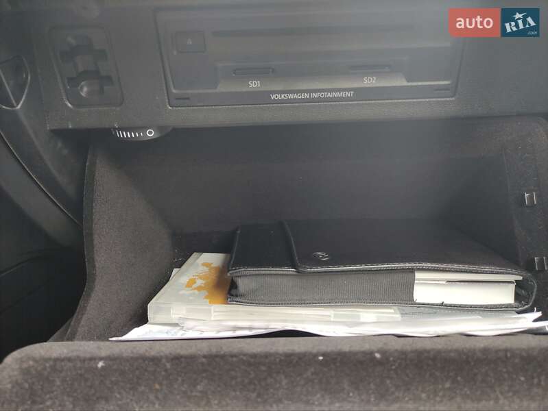 Універсал Volkswagen Passat 2015 в Житомирі