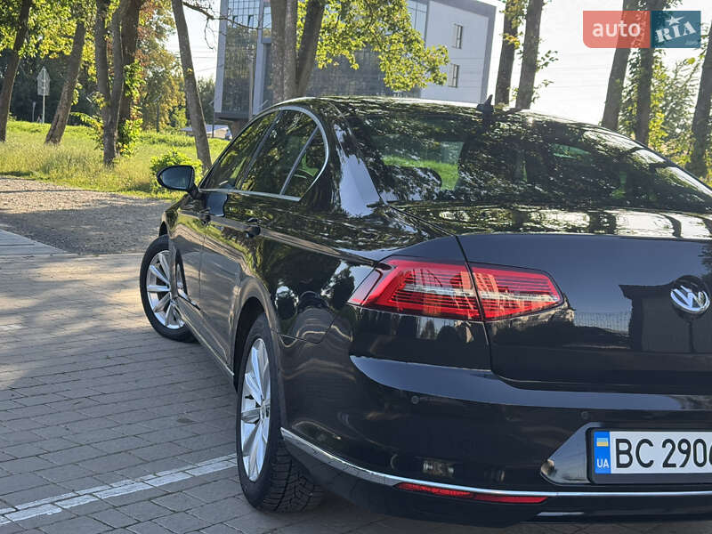 Седан Volkswagen Passat 2016 в Стрию