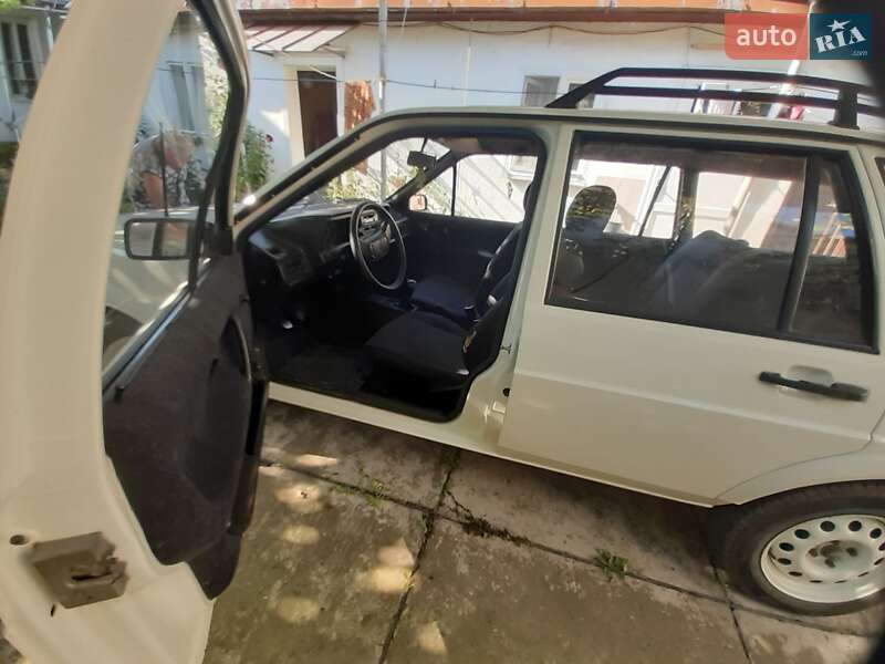 Универсал Volkswagen Passat 1987 в Виноградове