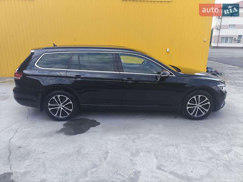 Універсал Volkswagen Passat 2018 в Вінниці