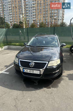 Універсал Volkswagen Passat 2005 в Києві