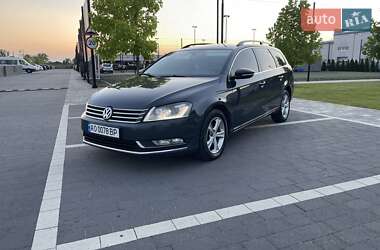 Универсал Volkswagen Passat 2011 в Мукачево