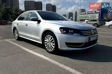 Седан Volkswagen Passat 2014 в Киеве