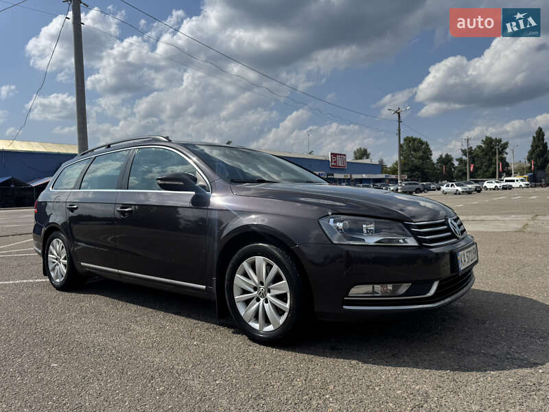 Універсал Volkswagen Passat 2011 в Києві