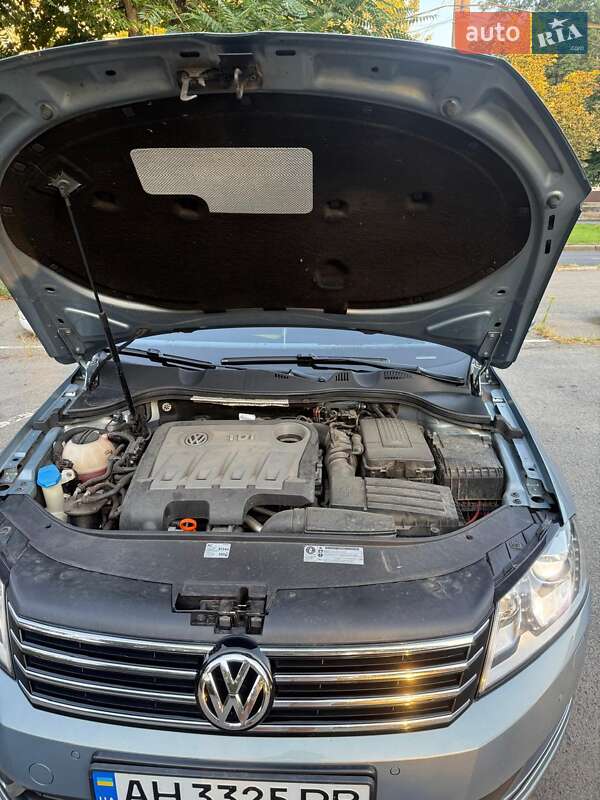 Универсал Volkswagen Passat 2012 в Днепре