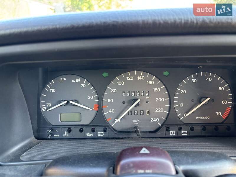 Седан Volkswagen Passat 1994 в Киеве фото 3 Седан Volkswagen Passat 1994 в Киеве