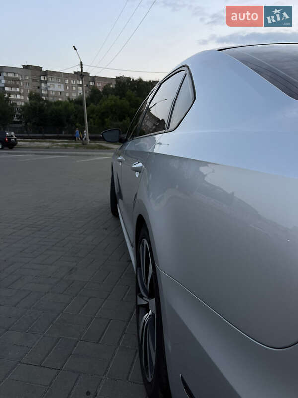 Седан Volkswagen Passat 2018 в Черкасах