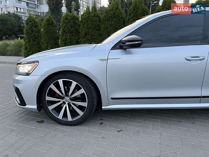 Седан Volkswagen Passat 2018 в Черкасах
