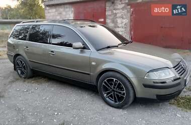 Универсал Volkswagen Passat 2001 в Каменском