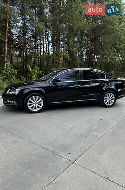Седан Volkswagen Passat 2011 в Славуті