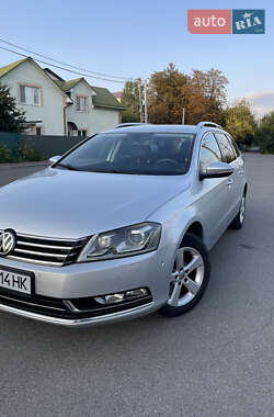 Универсал Volkswagen Passat 2011 в Киеве