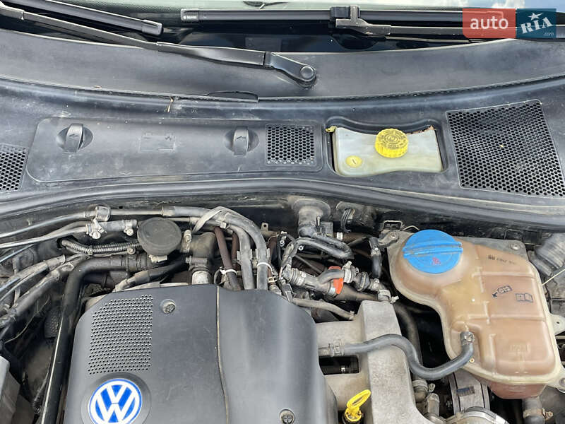 Седан Volkswagen Passat 2002 в Івано-Франківську