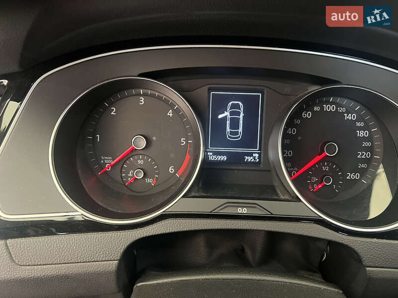 Седан Volkswagen Passat 2016 в Києві