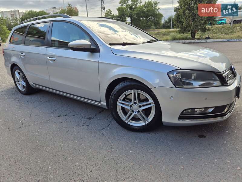 Универсал Volkswagen Passat 2012 в Львове