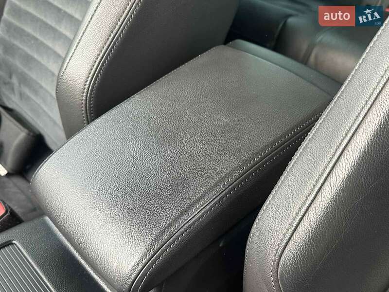 Универсал Volkswagen Passat 2018 в Одессе фото 8 Универсал Volkswagen Passat 2018 в Одессе