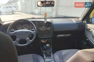 Универсал Volkswagen Passat 1995 в  фото 2 Универсал Volkswagen Passat 1995 в