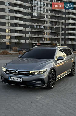 Універсал Volkswagen Passat 2020 в Мукачевому
