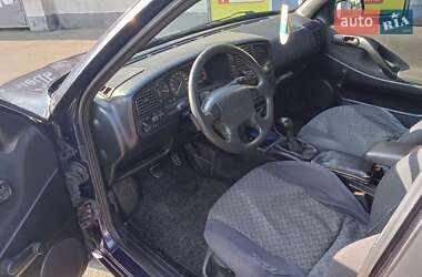 Универсал Volkswagen Passat 1995 в  фото 13 Универсал Volkswagen Passat 1995 в