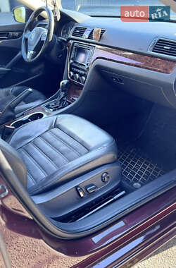 Седан Volkswagen Passat 2013 в 
