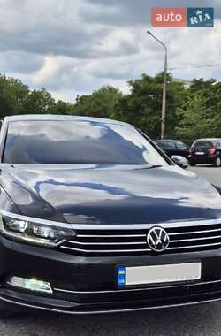 Седан Volkswagen Passat 2018 в Запорожье