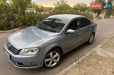 Седан Volkswagen Passat 2011 в Николаеве