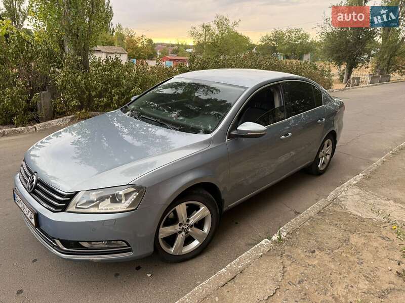 Volkswagen Passat 2011