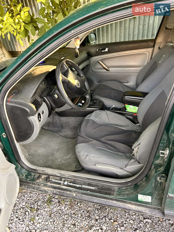 Седан Volkswagen Passat 1997 в Мукачево