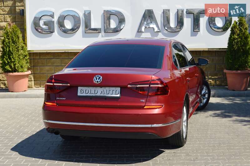Седан Volkswagen Passat 2018 в Одессе