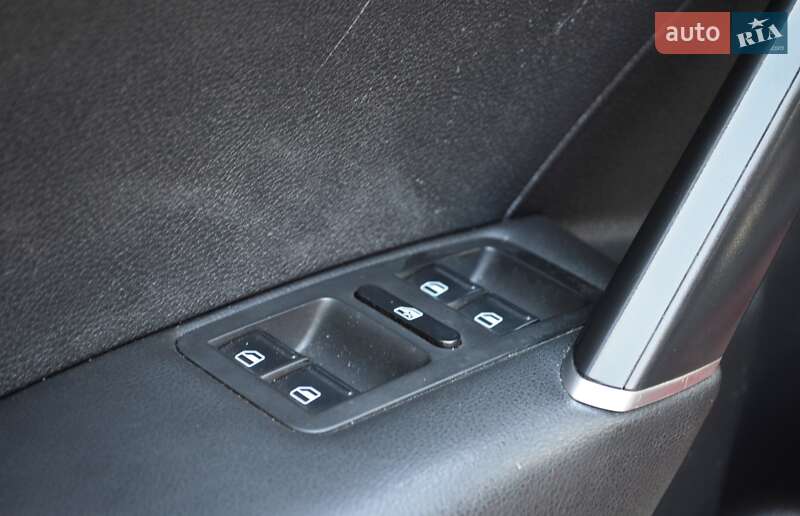 Седан Volkswagen Passat 2018 в Одессе