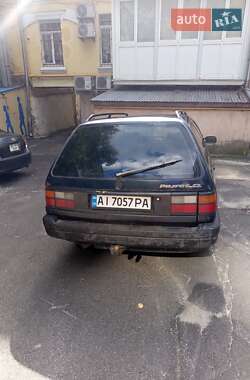 Универсал Volkswagen Passat 1993 в 