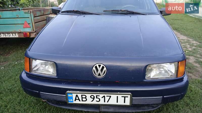 Седан Volkswagen Passat 1993 в Вінниці