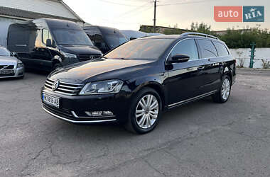 Універсал Volkswagen Passat 2012 в Рівному