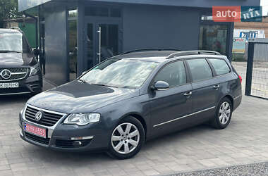 Универсал Volkswagen Passat 2010 в Ровно