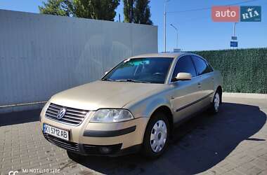 Седан Volkswagen Passat 2001 в Киеве