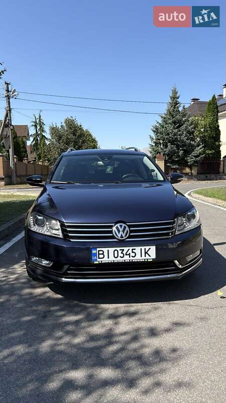 Універсал Volkswagen Passat 2012 в Полтаві