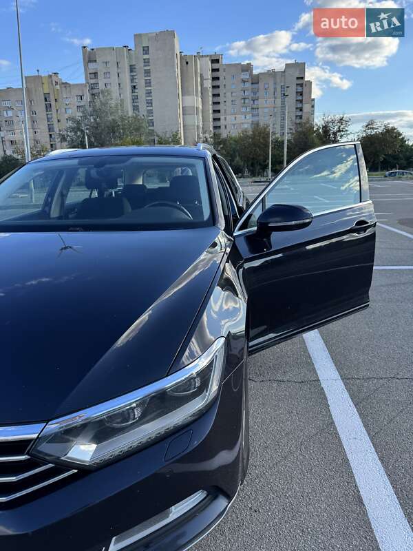 Універсал Volkswagen Passat 2015 в Києві
