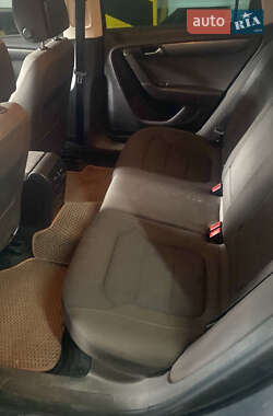 Универсал Volkswagen Passat 2011 в Киеве