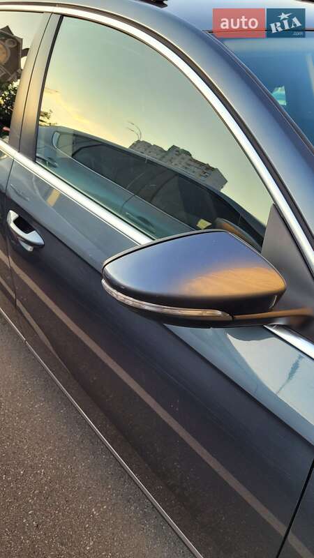 Универсал Volkswagen Passat 2011 в Киеве