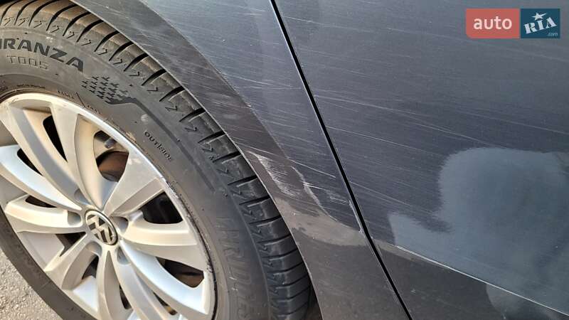 Универсал Volkswagen Passat 2011 в Киеве