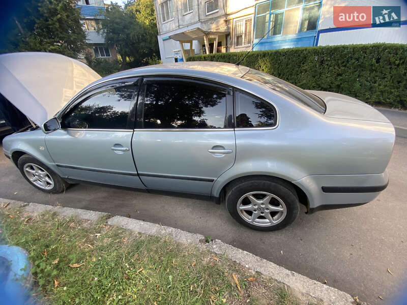 Седан Volkswagen Passat 2001 в Виннице