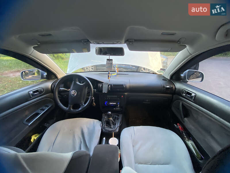 Седан Volkswagen Passat 2001 в Виннице