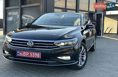 Седан Volkswagen Passat 2020 в Львове